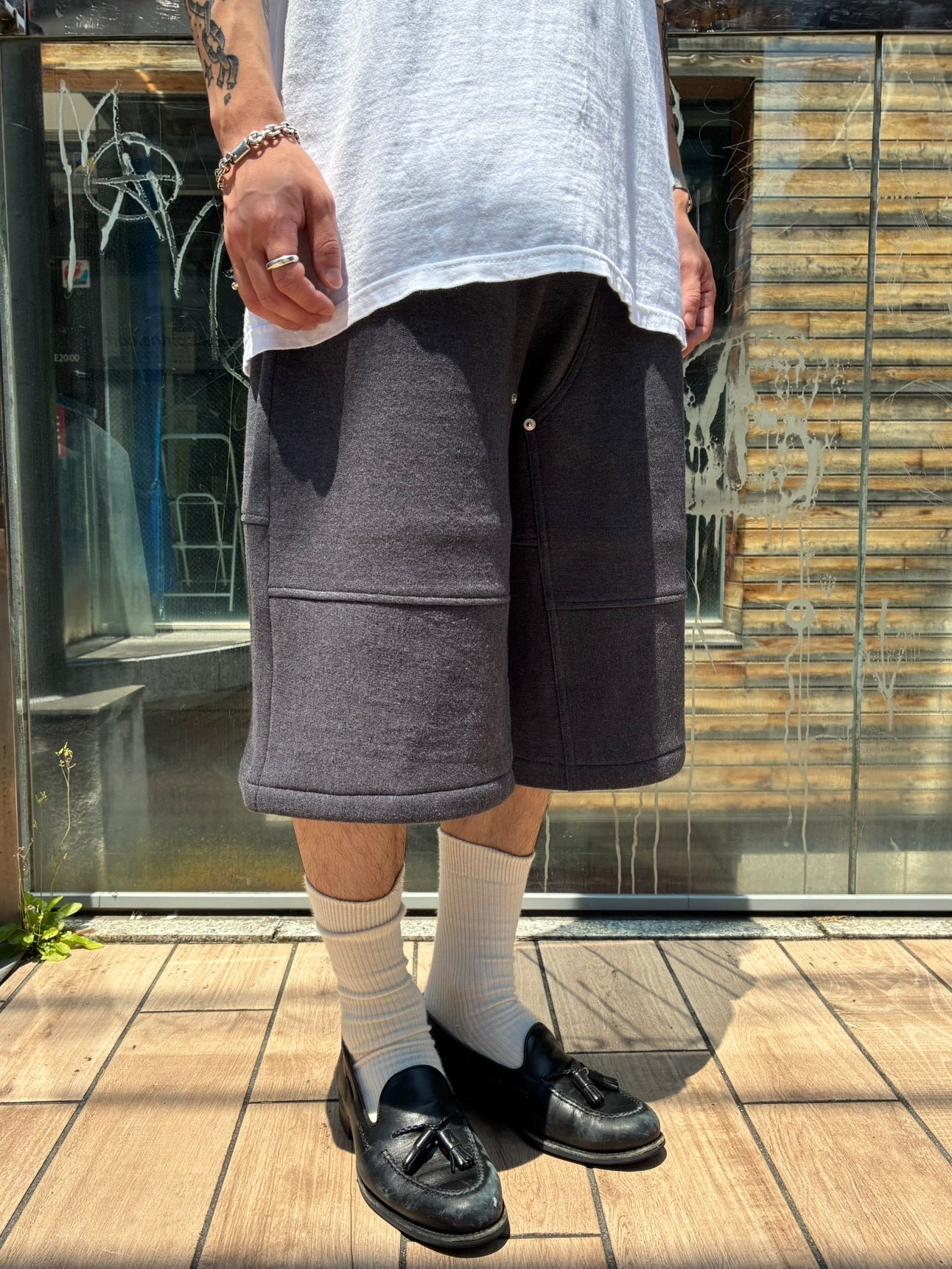 REMAKE  SWEATS DOUBLE KNEE SHORTS