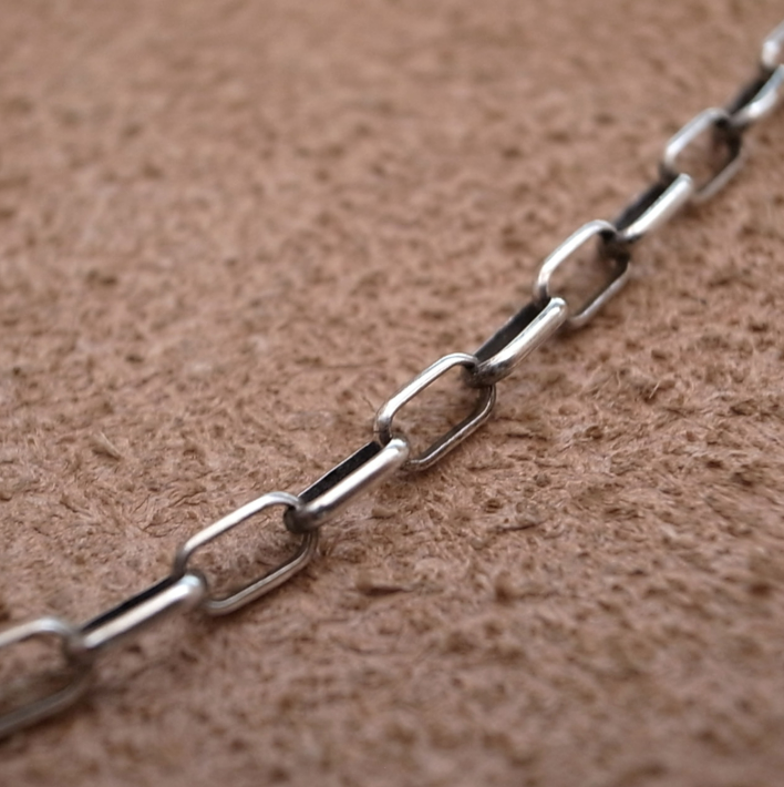 ELLIPSE CHAIN NECKLACE / ROSETTAPRAYER