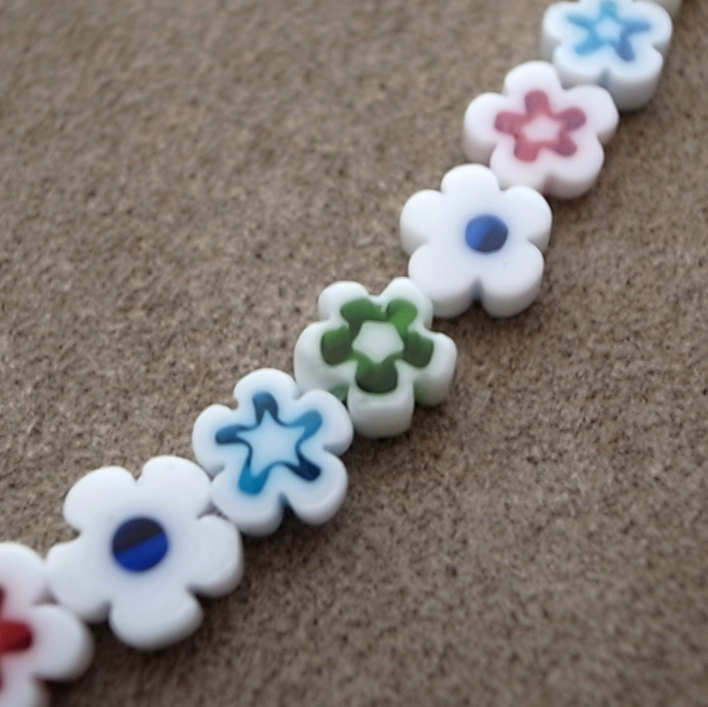 MILLEFIORI FLOWER BEADS NECKLACE- WHITE MULTI FLOWER / ROSETTAPRAYER