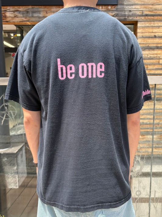 00's 「got friends?」グラフィックパロディTシャツ