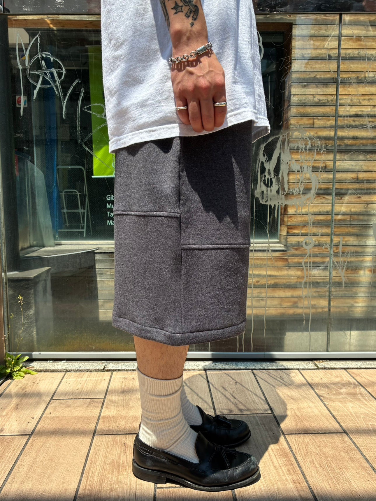 REMAKE  SWEATS DOUBLE KNEE SHORTS