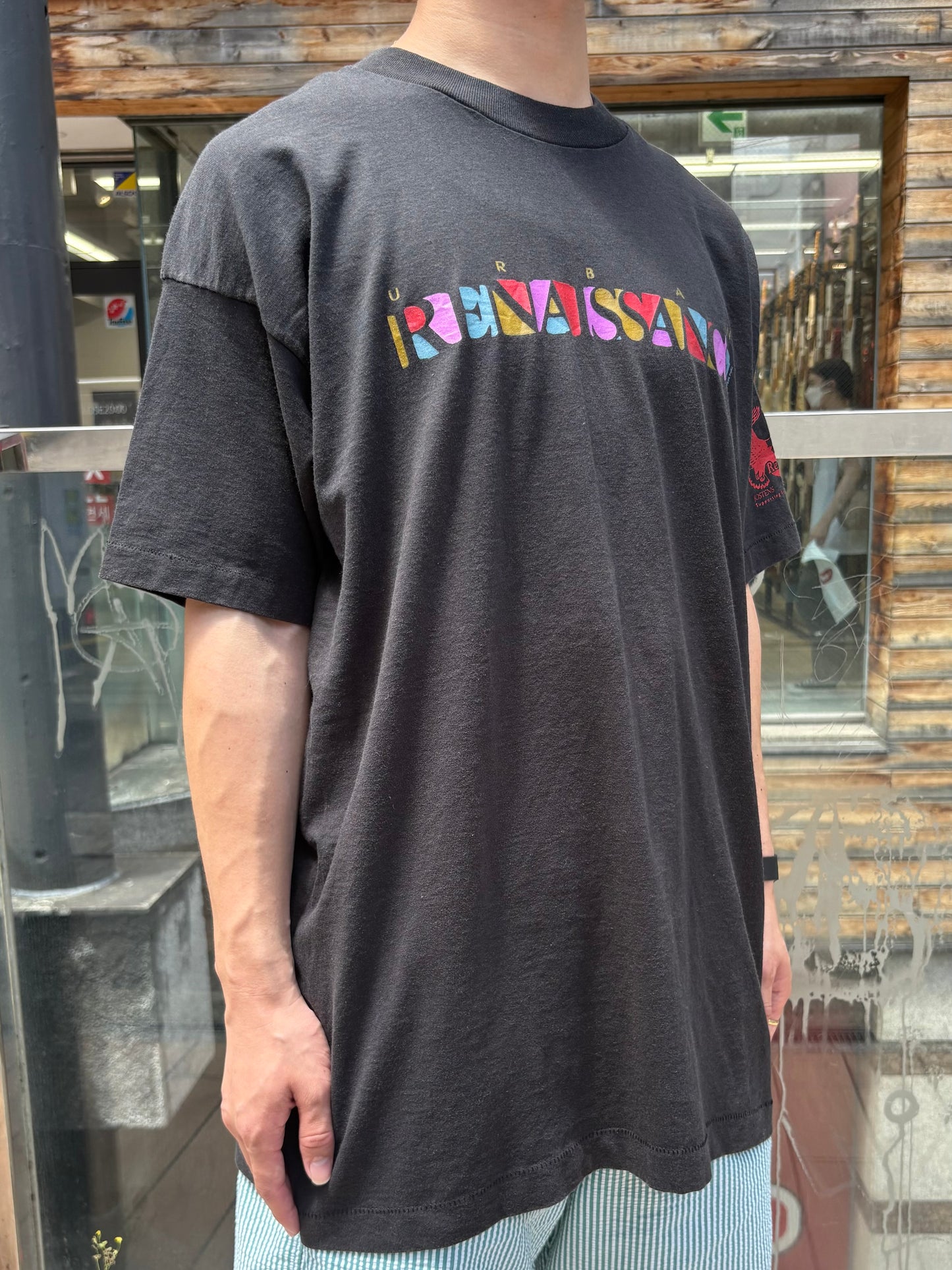 90's 「URBAN RENAISSANCE」 グラフィックTシャツ