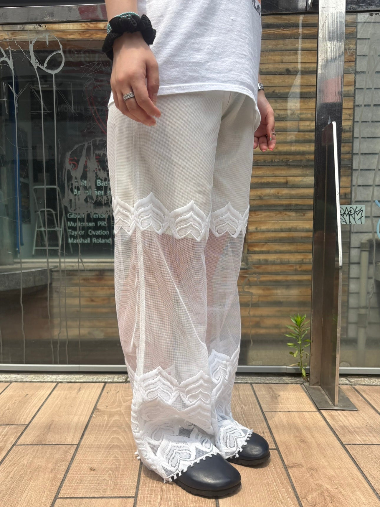 REMAKE LACE PANTS