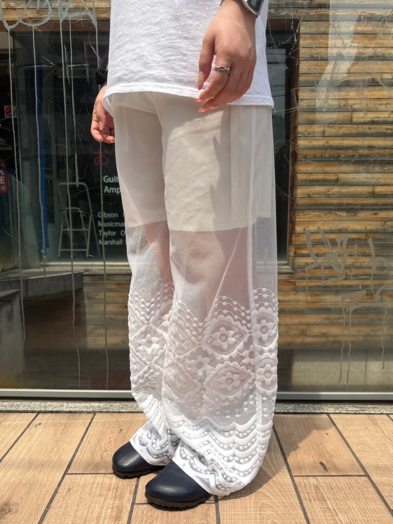 REMAKE LACE PANTS