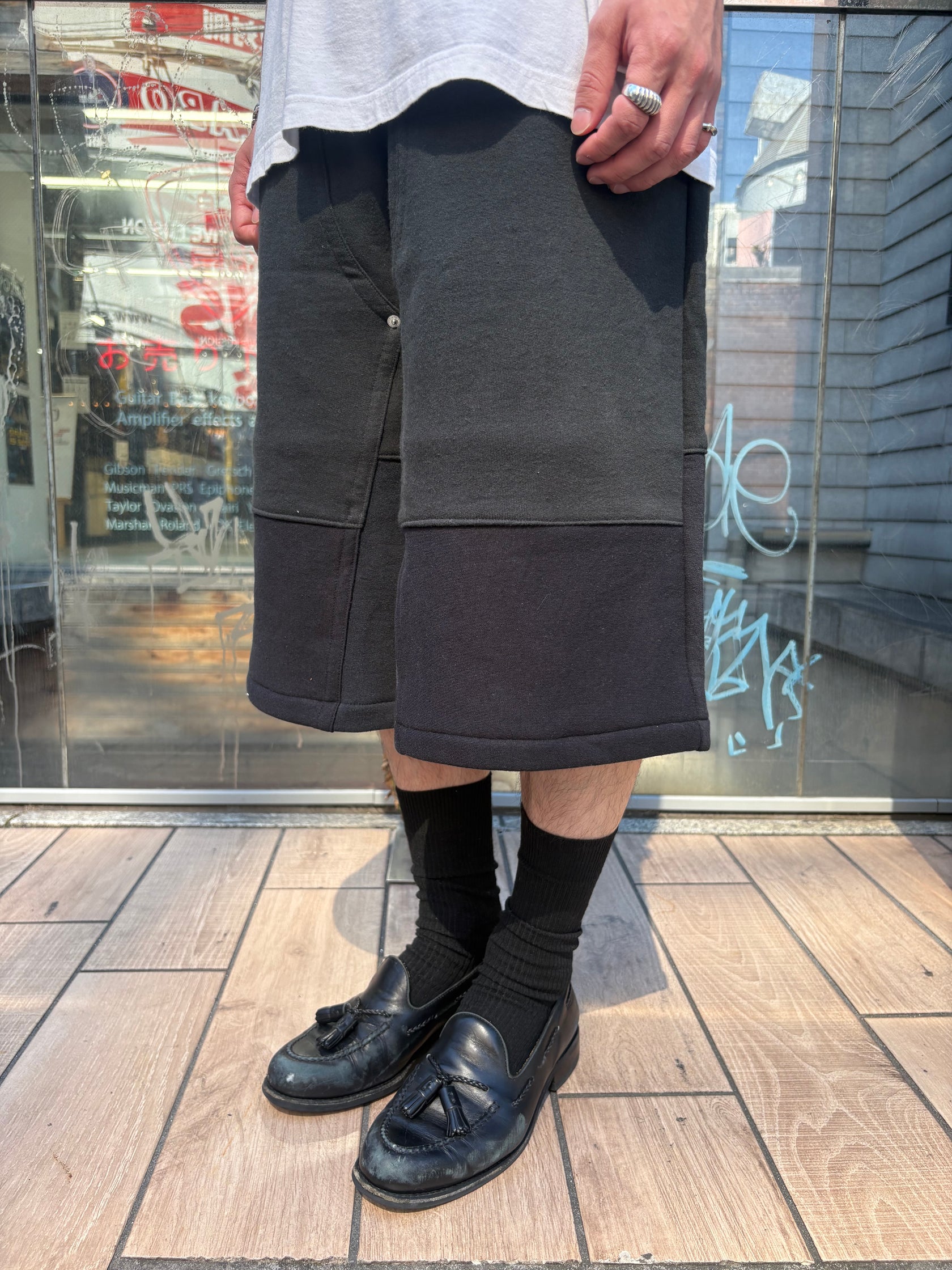 REMAKE SWEATS DOUBLE KNEE SHORTS