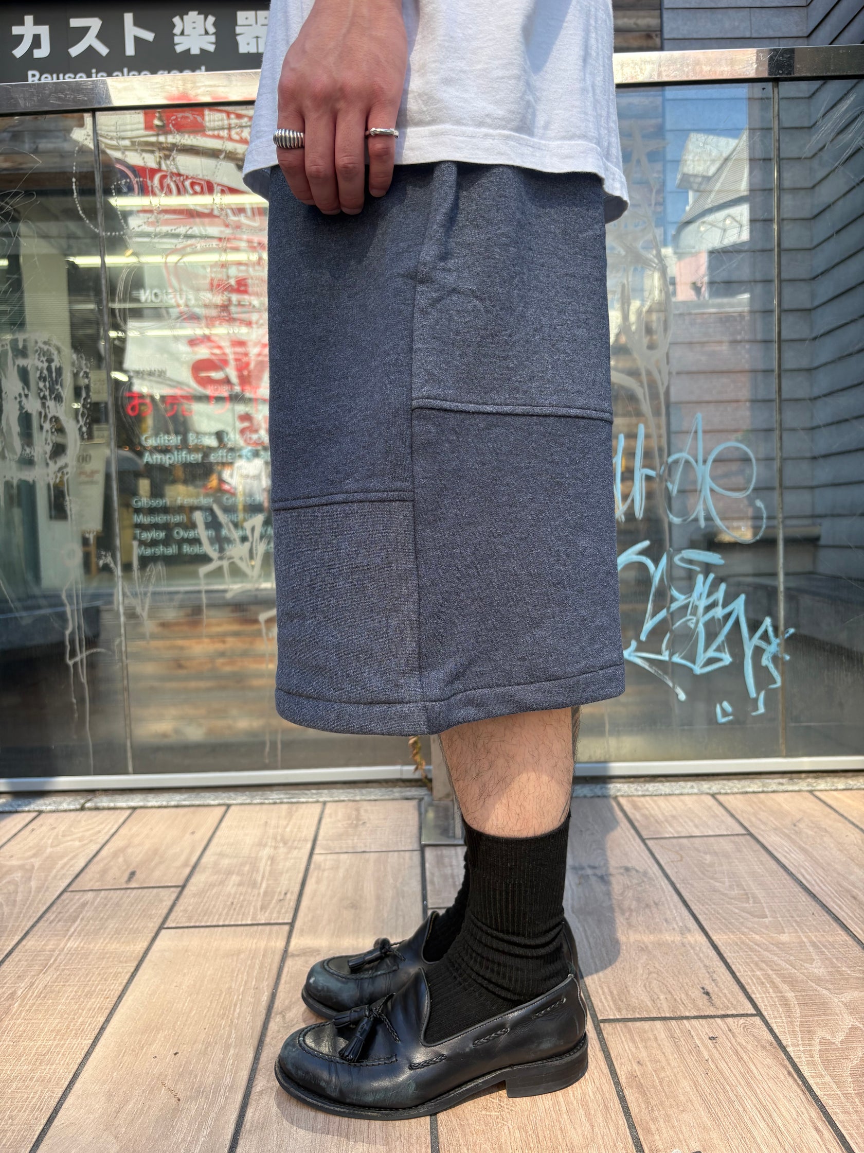 REMAKE SWEATS DOUBLE KNEE SHORTS