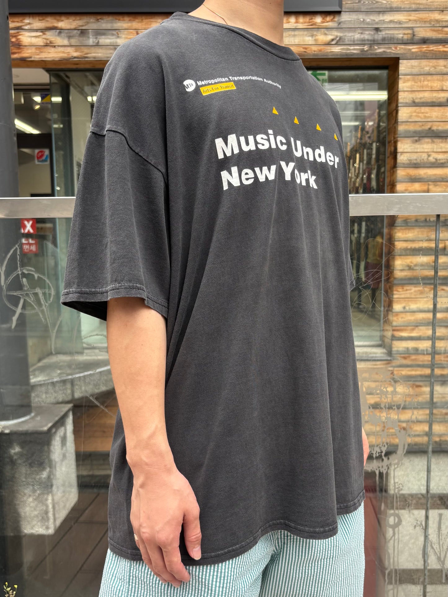 90's「MUNY」グラフィックTシャツ