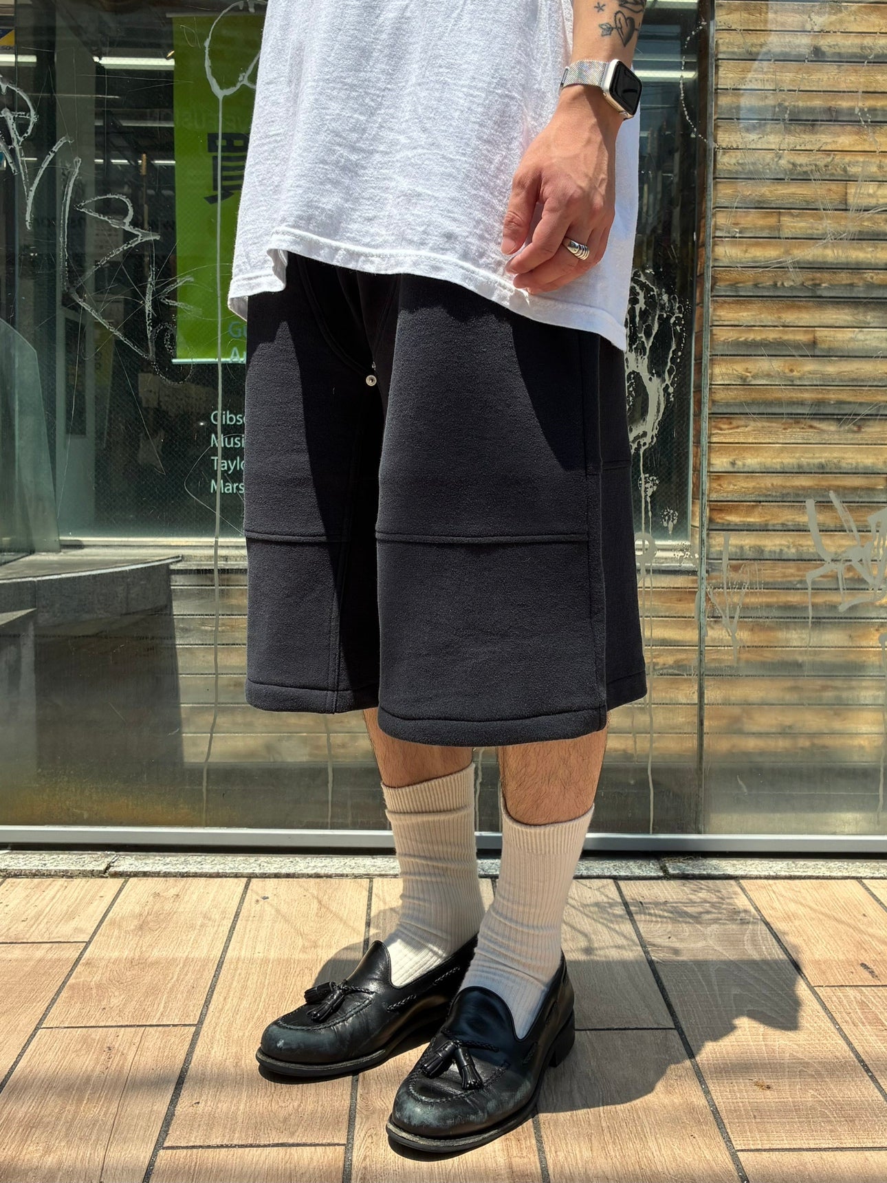 REMAKE  SWEATS DOUBLE KNEE SHORTS