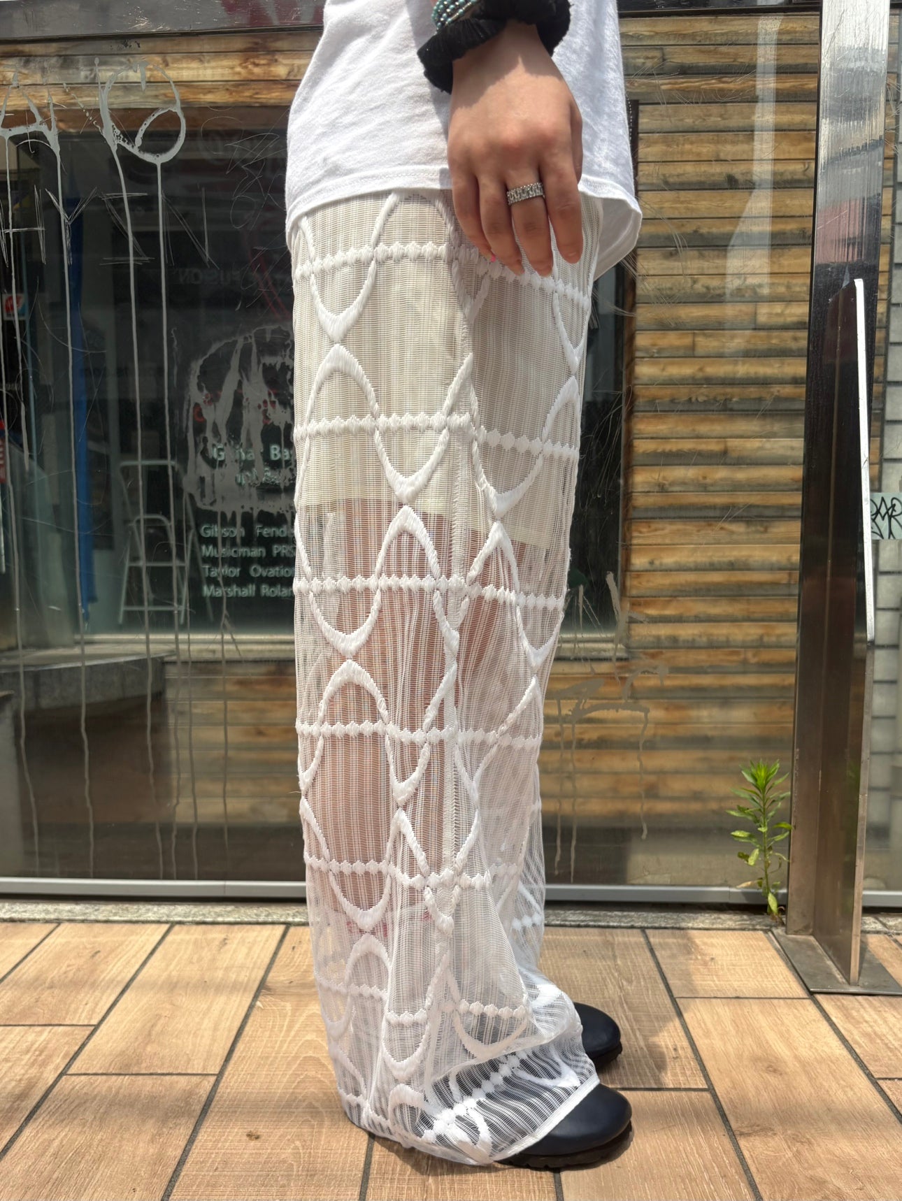 REMAKE LACE PANTS
