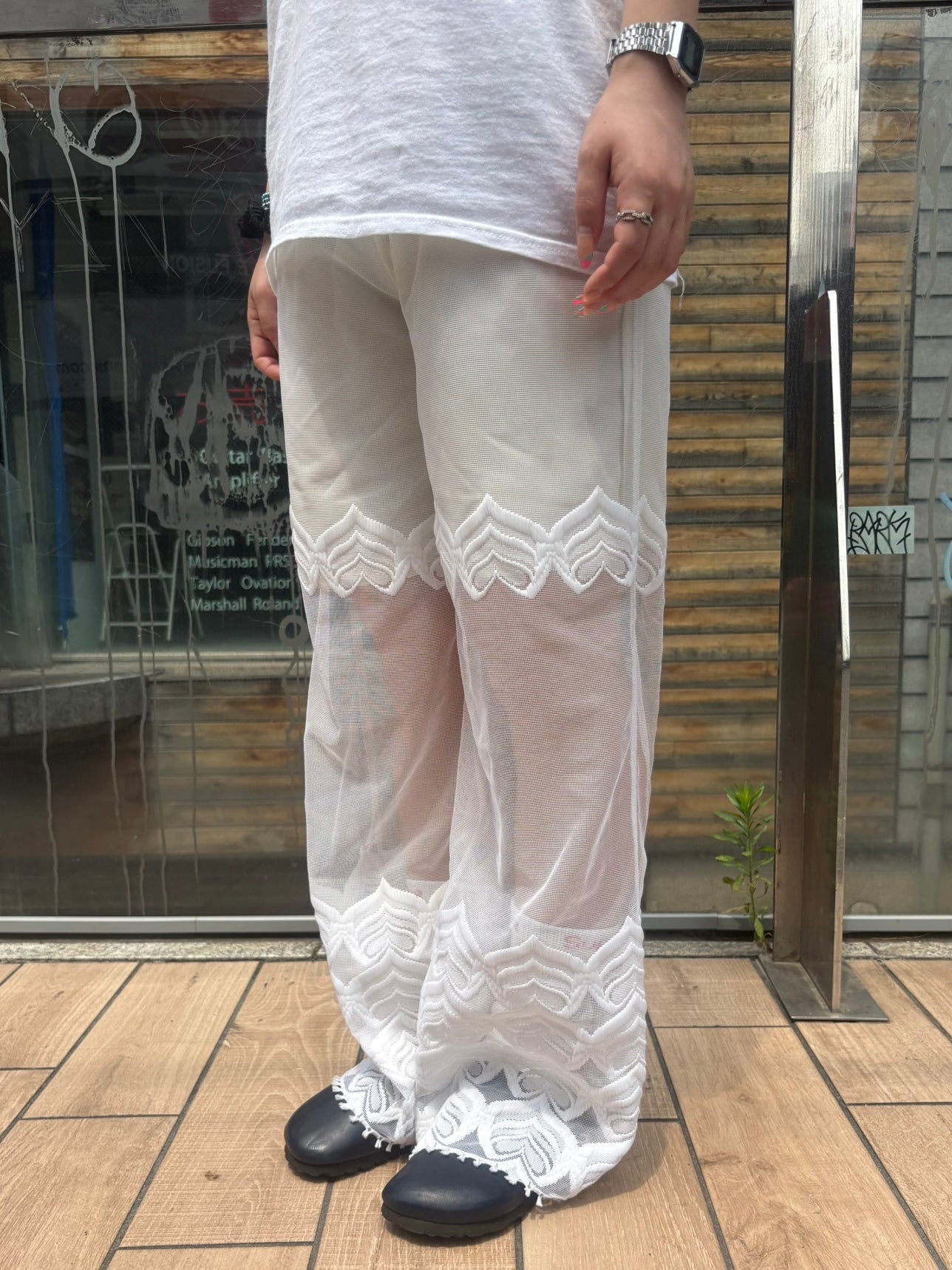 REMAKE LACE PANTS