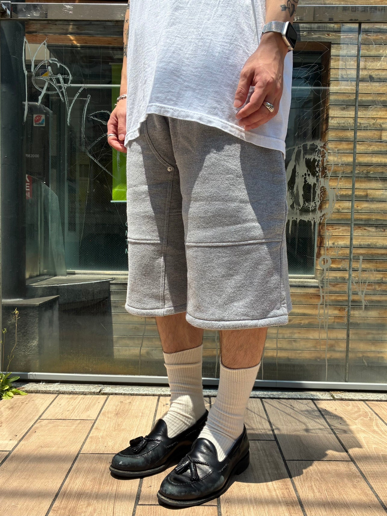 REMAKE  SWEATS DOUBLE KNEE SHORTS