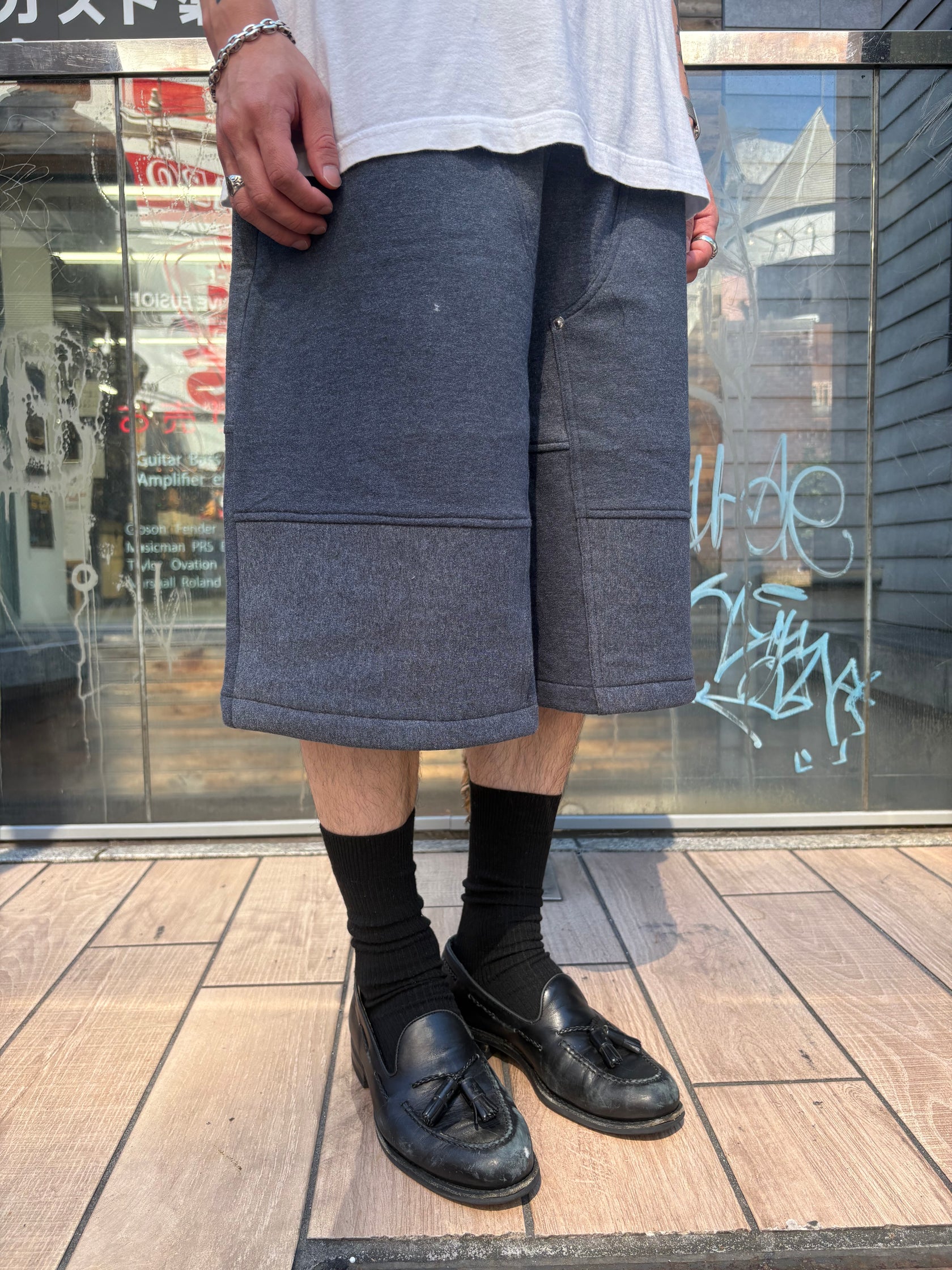 REMAKE SWEATS DOUBLE KNEE SHORTS