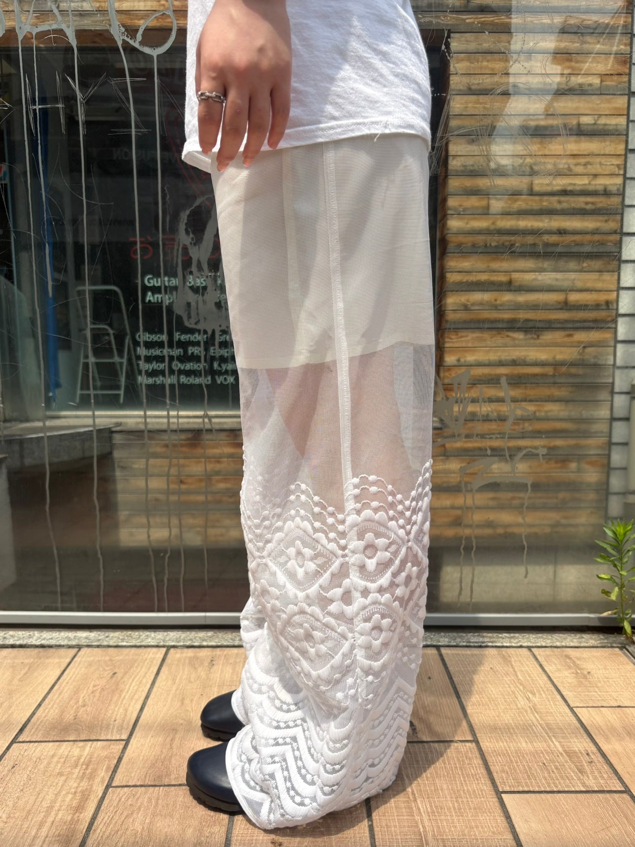 REMAKE LACE PANTS