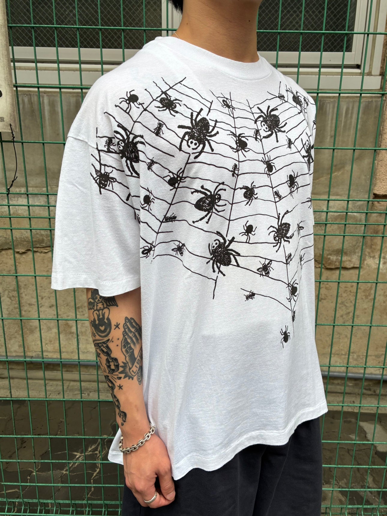 90's「SPIDER WEB PRINT」USA製 ホワイトTシャツ