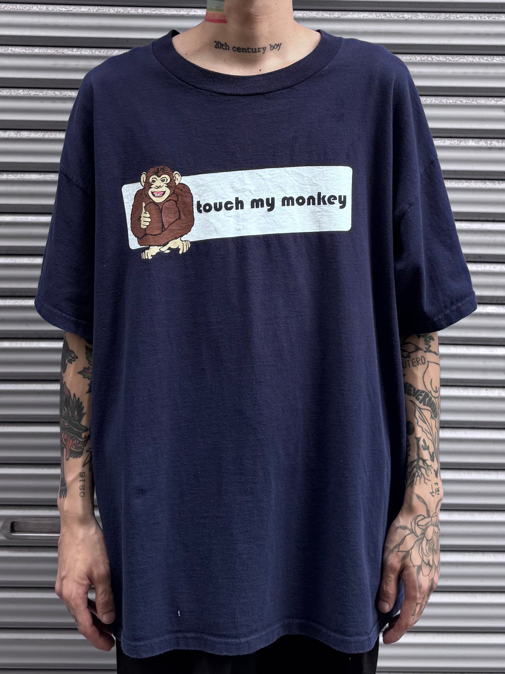 00's「touch my monkey」Tシャツ