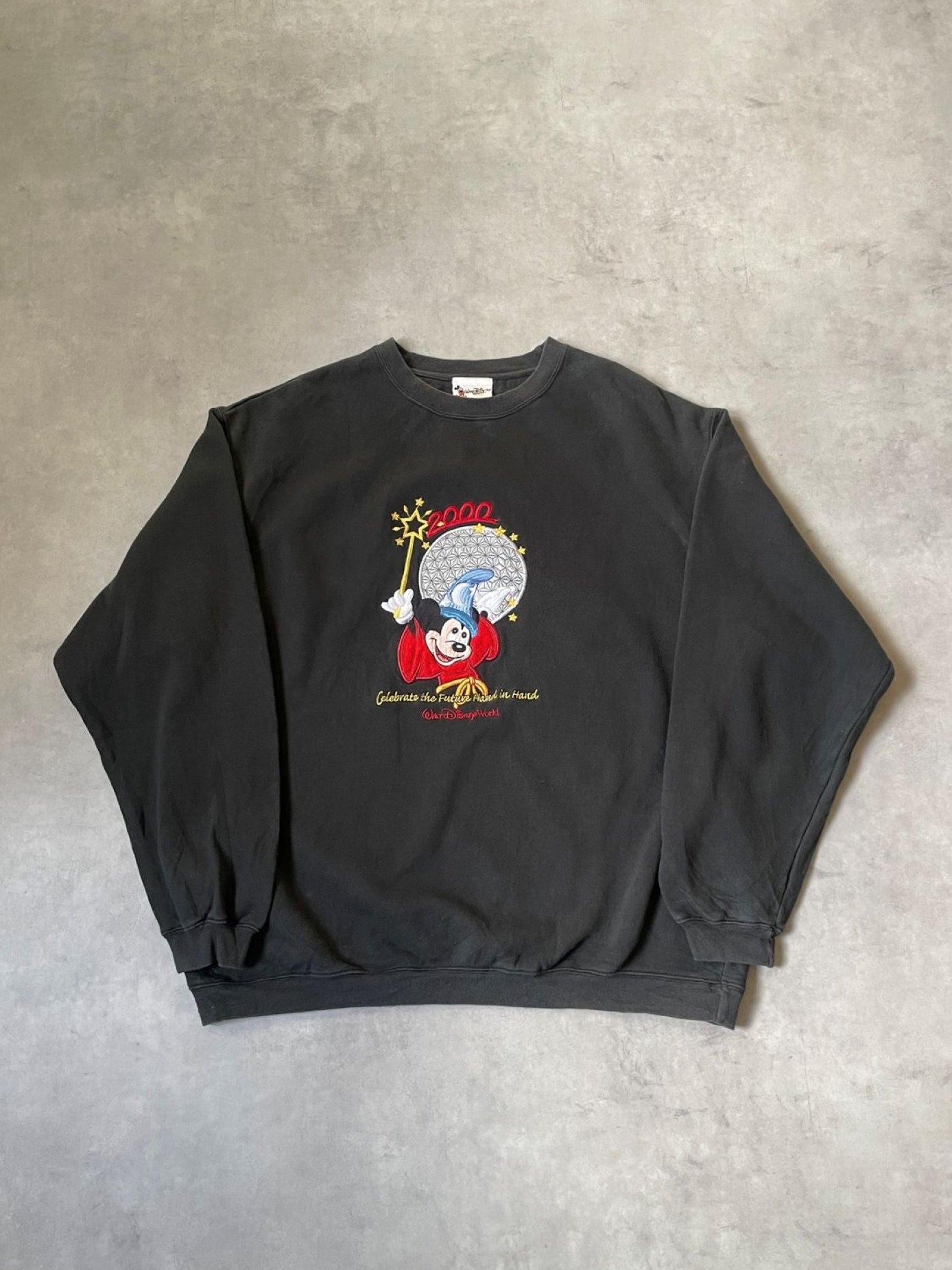 00S Walt Disney worldウォルトファンタジアミッキー XXL 00's「2000 Walt Disney World」ミッキーマウス スウェット – FUJI STORE