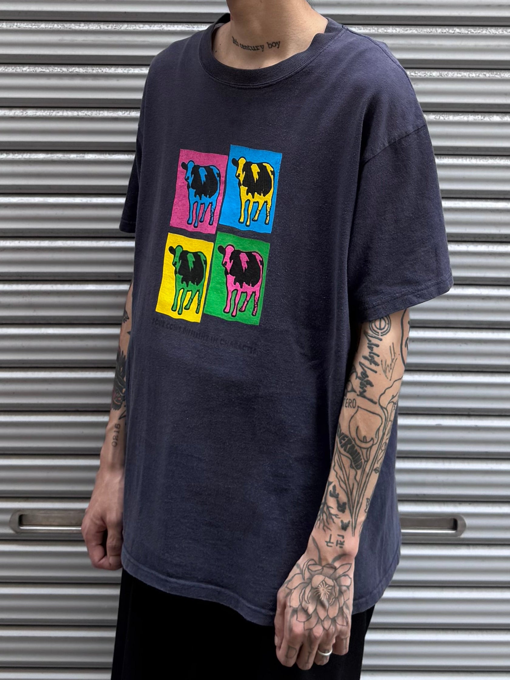 00’s cow 「colorfulart 」Tシャツ