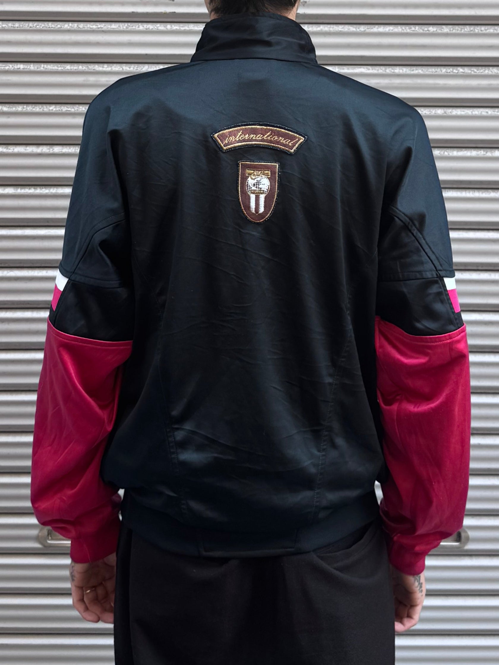 90's NIKE「INTERNATIONAL」トラックジャケット