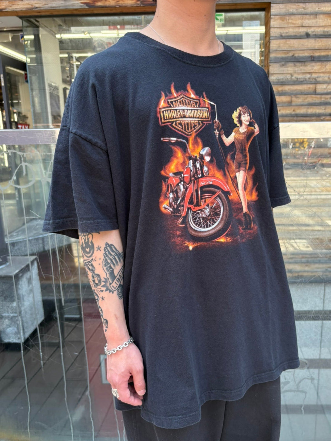00's HARLEY-DAVIDSON「Pin-up Girl & Flame」 ハーレーTシャツ