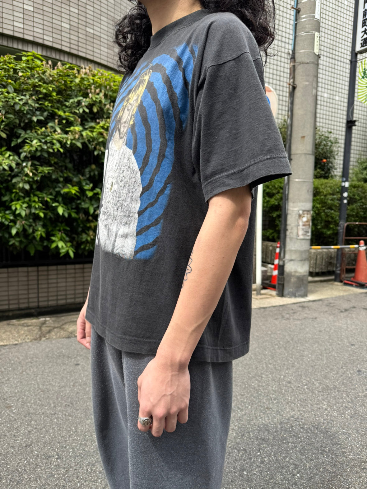 90's NIRVANA カートコバーン Hospital Gown Tシャツ