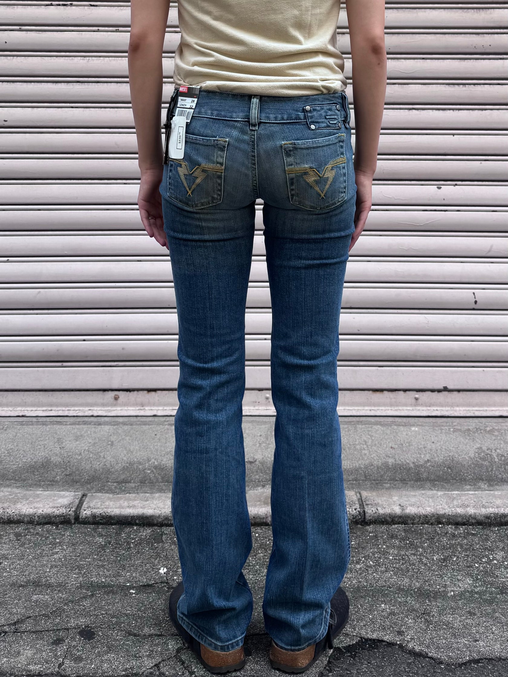 00’s DIESEL「0010M8」イタリア製 デニムフレアパンツ