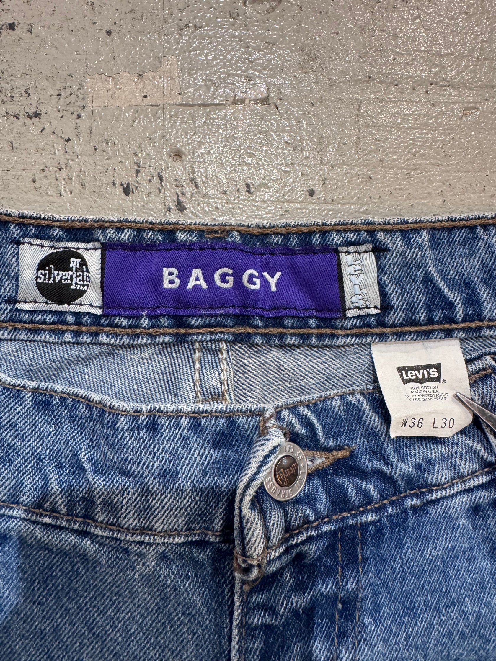 90’s levis silverTab 「BAGGY」USA製デニムパンツ