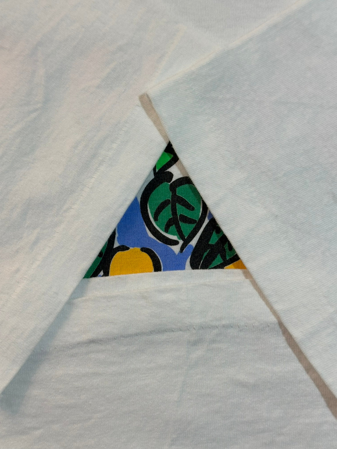 90's「SALLY HUSS」ホワイトTシャツ