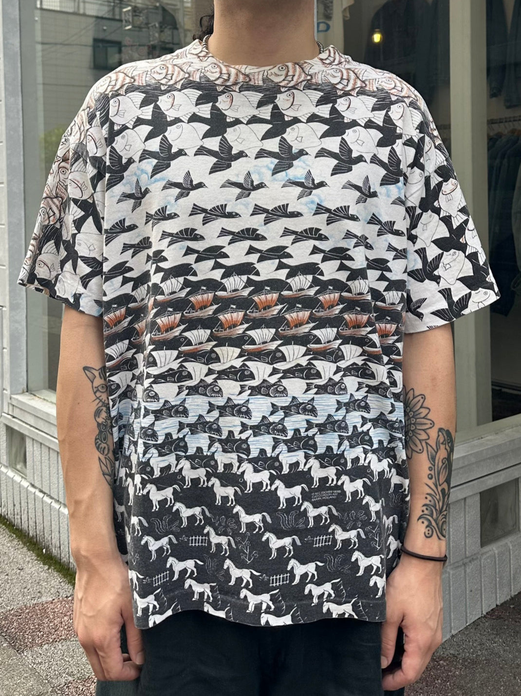 90's M.C.ESCHER「ALL OVER PLINT」USA製 アートTシャツ