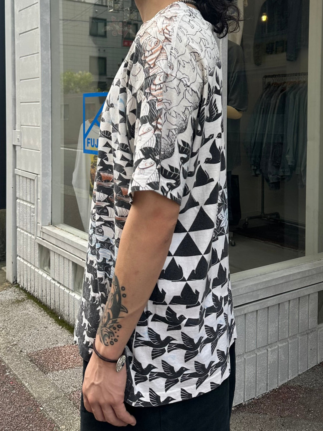 90's M.C.ESCHER「ALL OVER PLINT」USA製 アートTシャツ