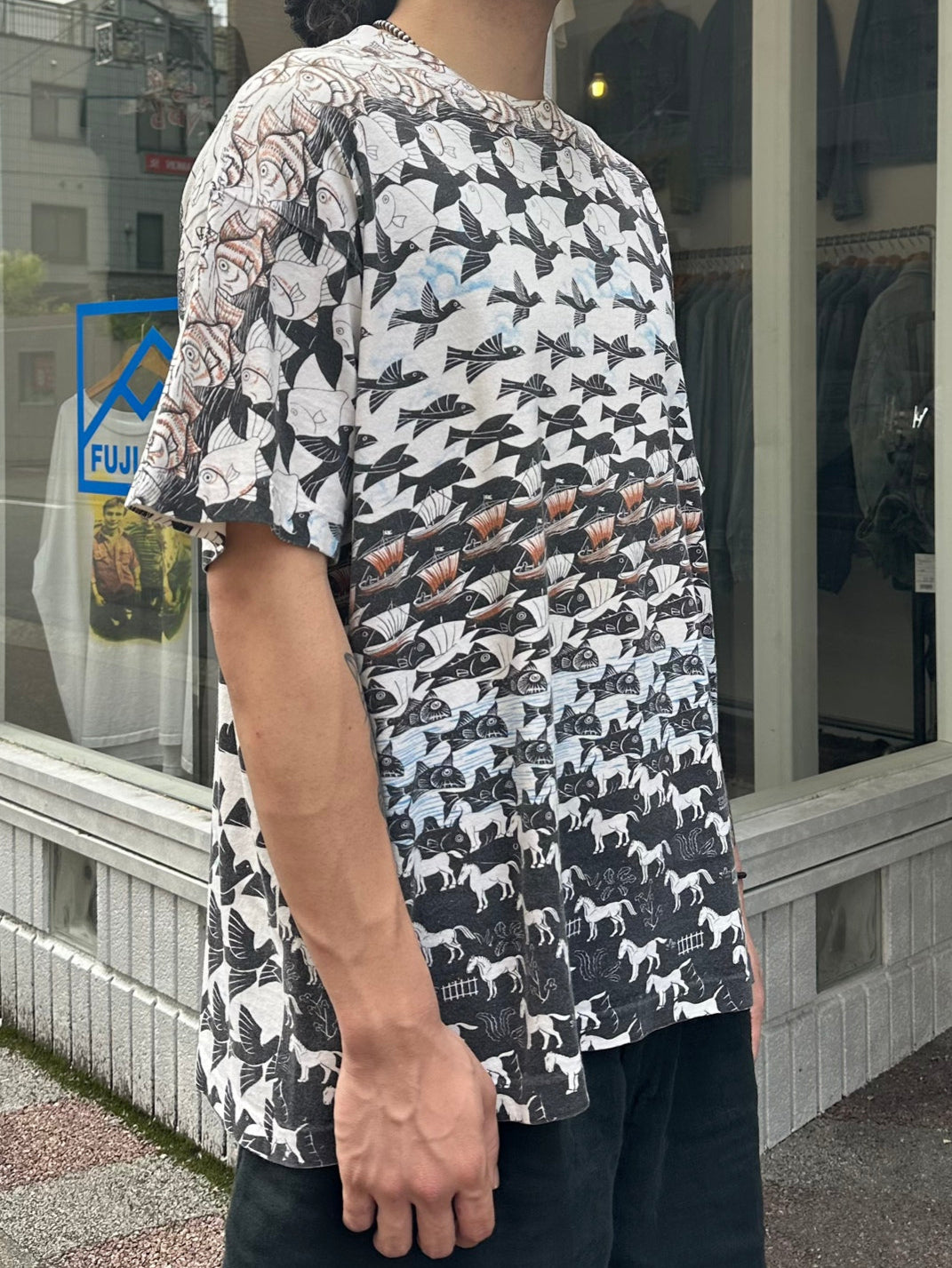 90's M.C.ESCHER「ALL OVER PLINT」USA製 アートTシャツ