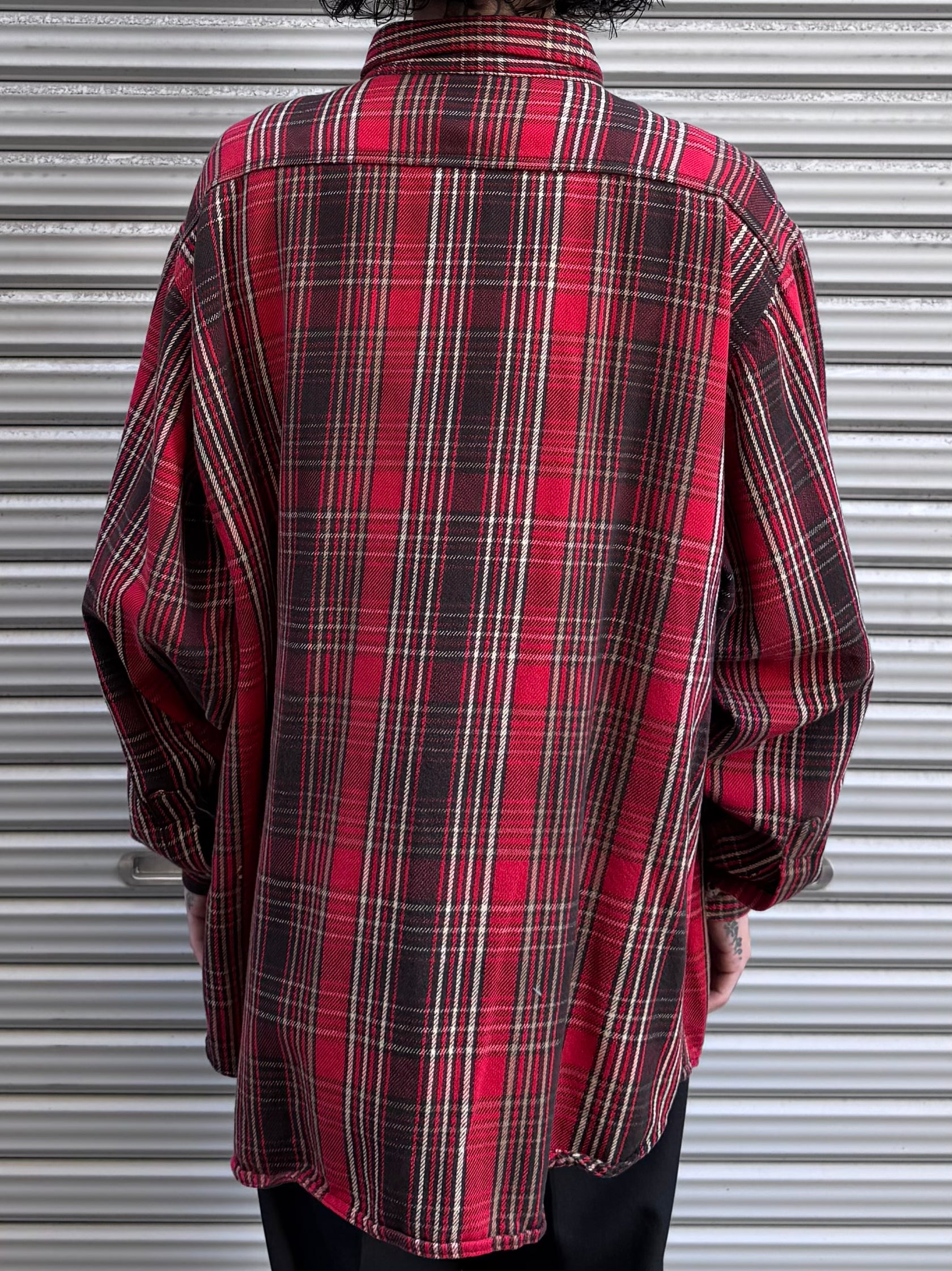 90’s「CARHARTT」ネルシャツ