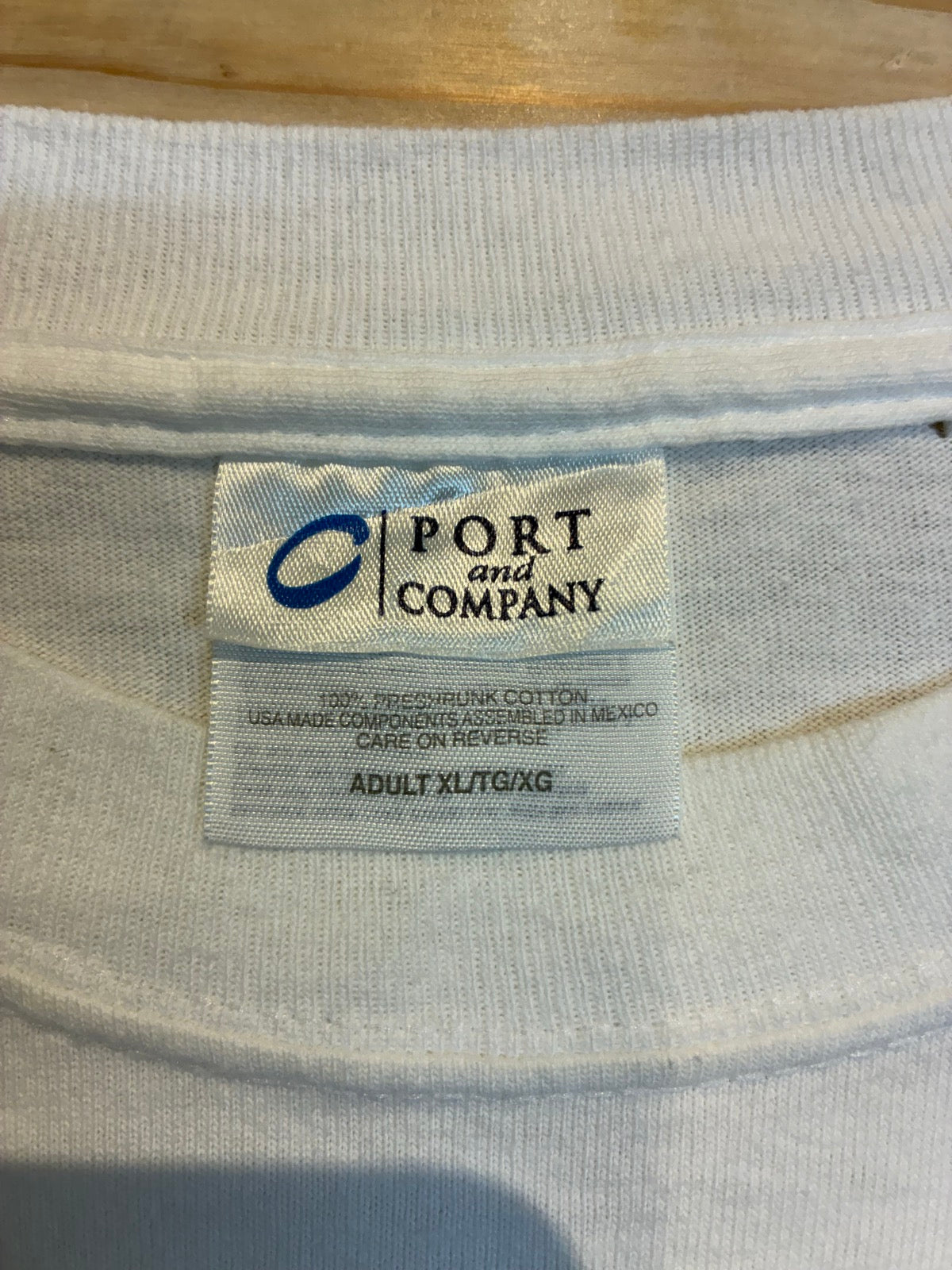 00's Port and Company「got milk」グラフィックTシャツ