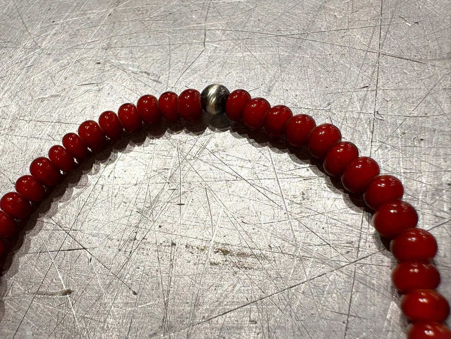 SILVER925 CONCHO & BEADS BRACELET- RED / ROSETTAPRAYER➀