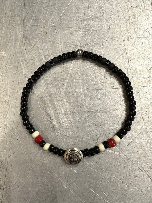 SILVER925 CONCHO & BEADS BRACELET- BLACK・RED / ROSETTAPRAYER➀