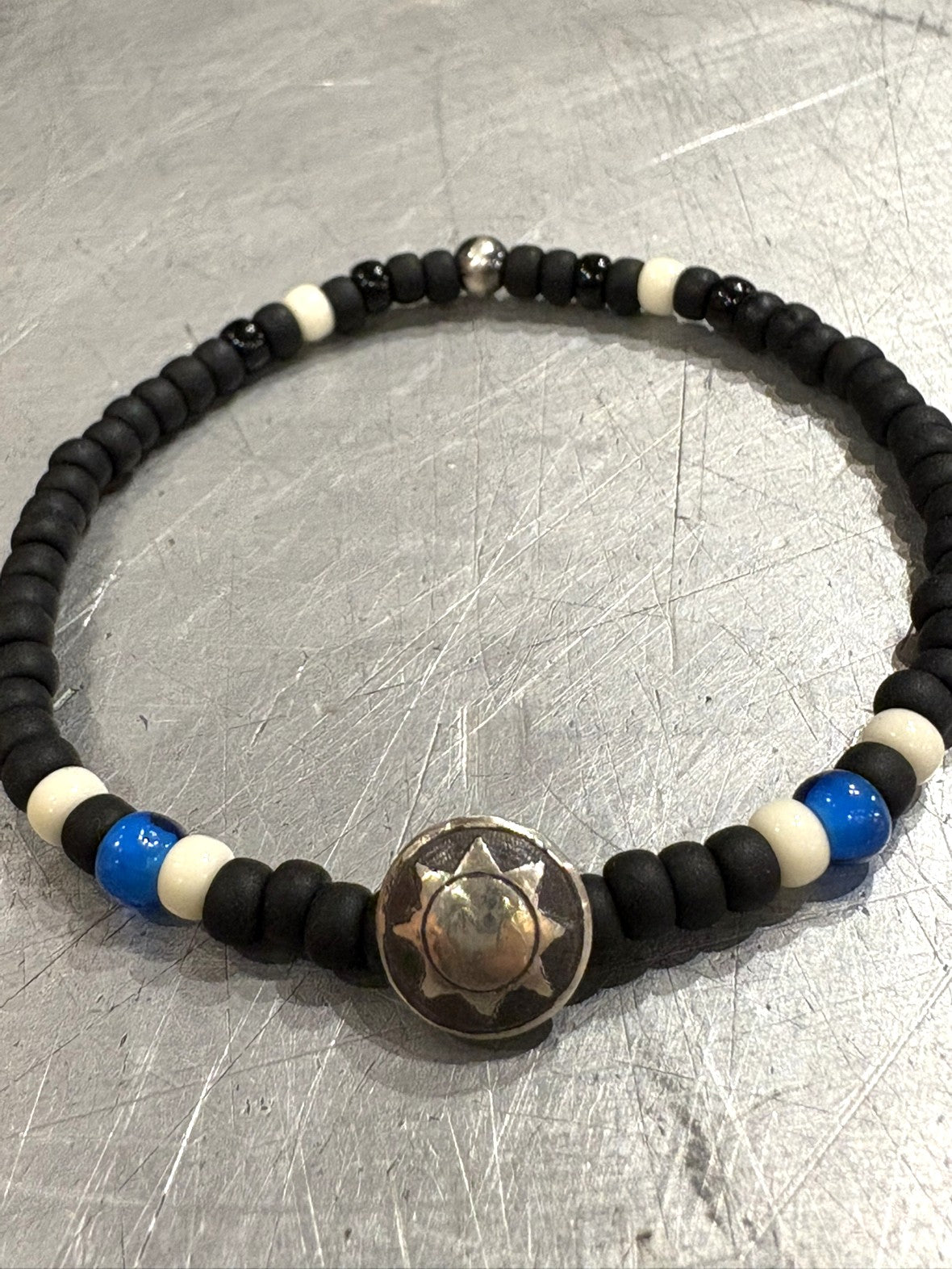 SILVER925 CONCHO & BEADS BRACELET- MAT BLACK / ROSETTAPRAYER➀