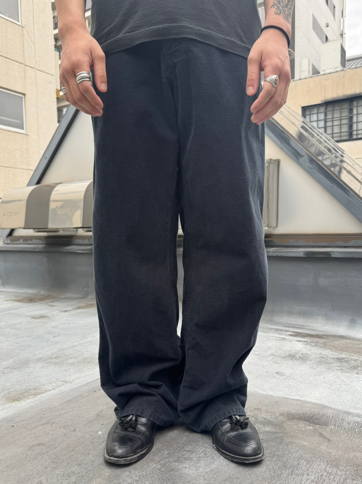 美品 Carhartt W30 ブラックペインターパンツ Loose Fit 美品 Carhartt W30 ブラックペインターパンツ Loose Fit - メルカリ
