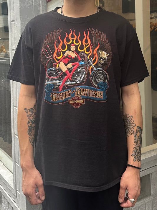 00's HARLEY DAVIDSON「RED DEVIL.LADY.SKULL.WING FLAME」ハーレーTシャツ