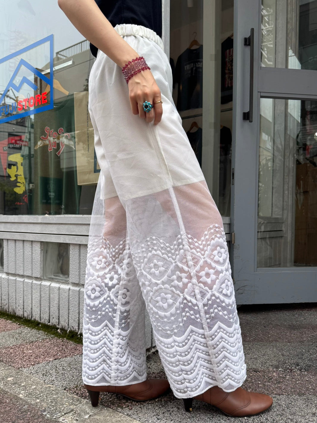 REMAKE LACE PANTS