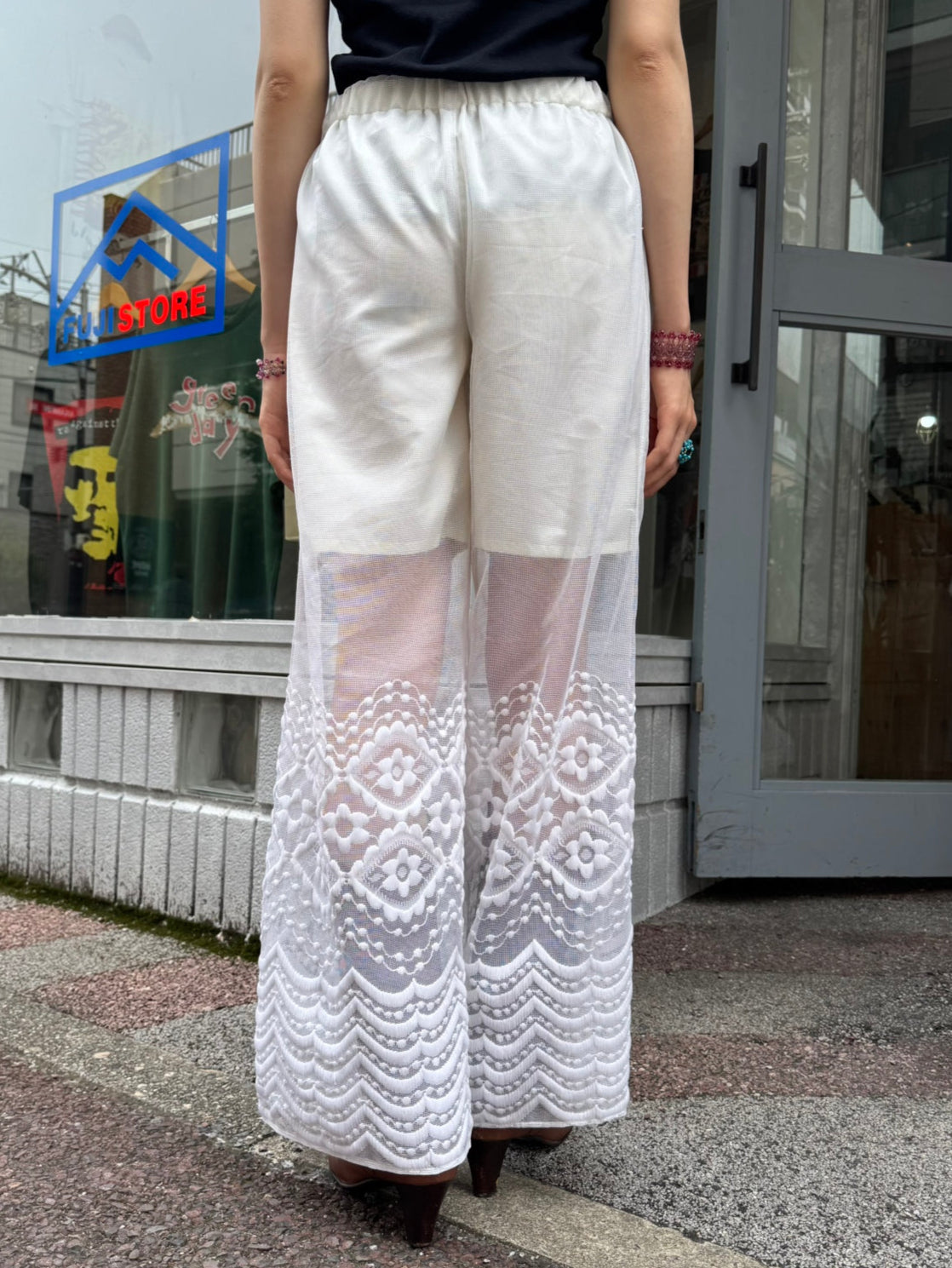 REMAKE LACE PANTS