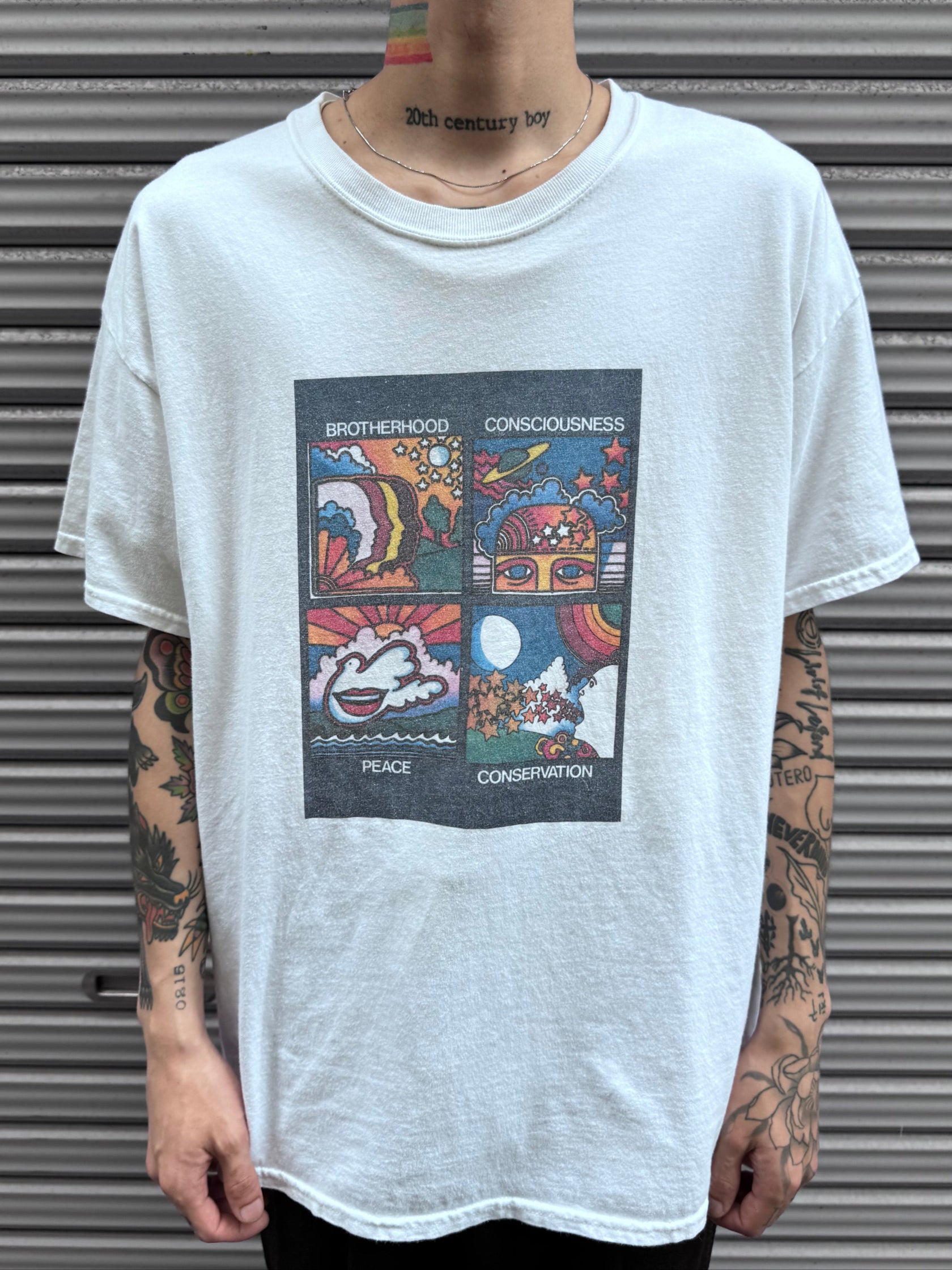 90’s~00’s「rainbow graphic」ホワイトTシャツ