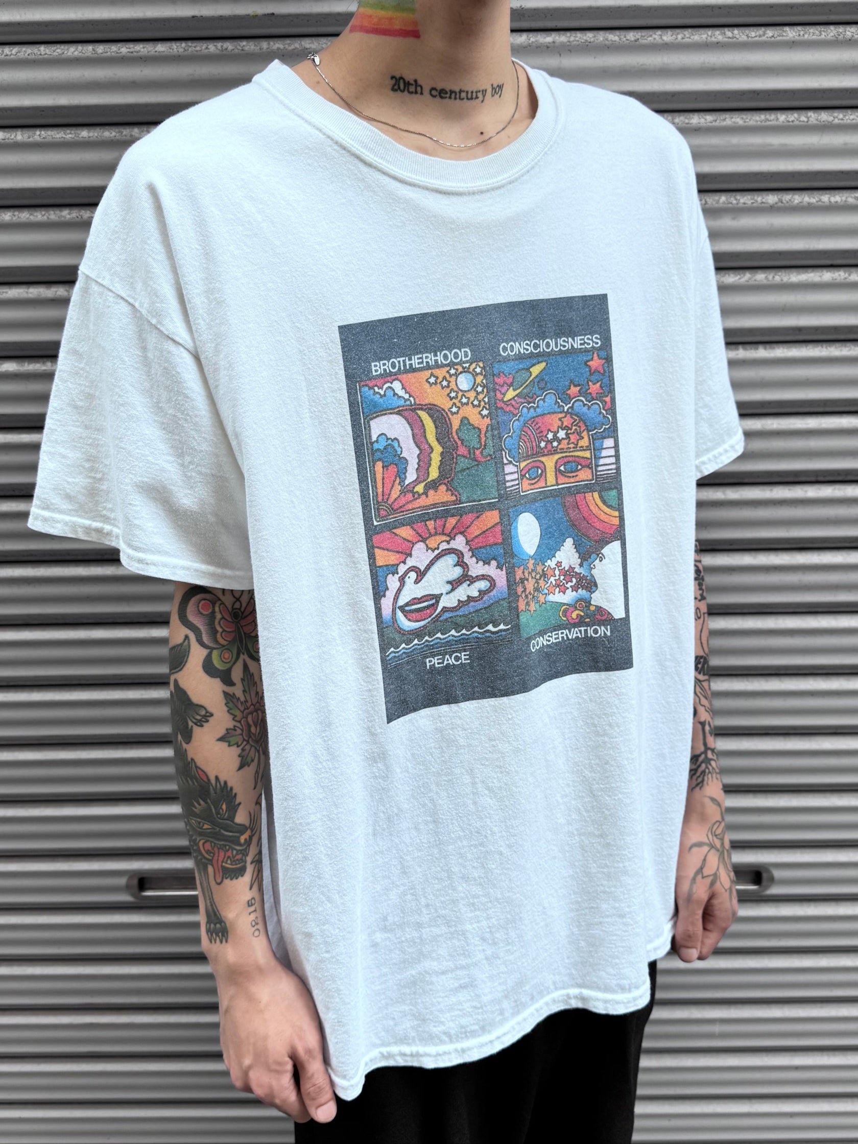 90’s~00’s「rainbow graphic」ホワイトTシャツ