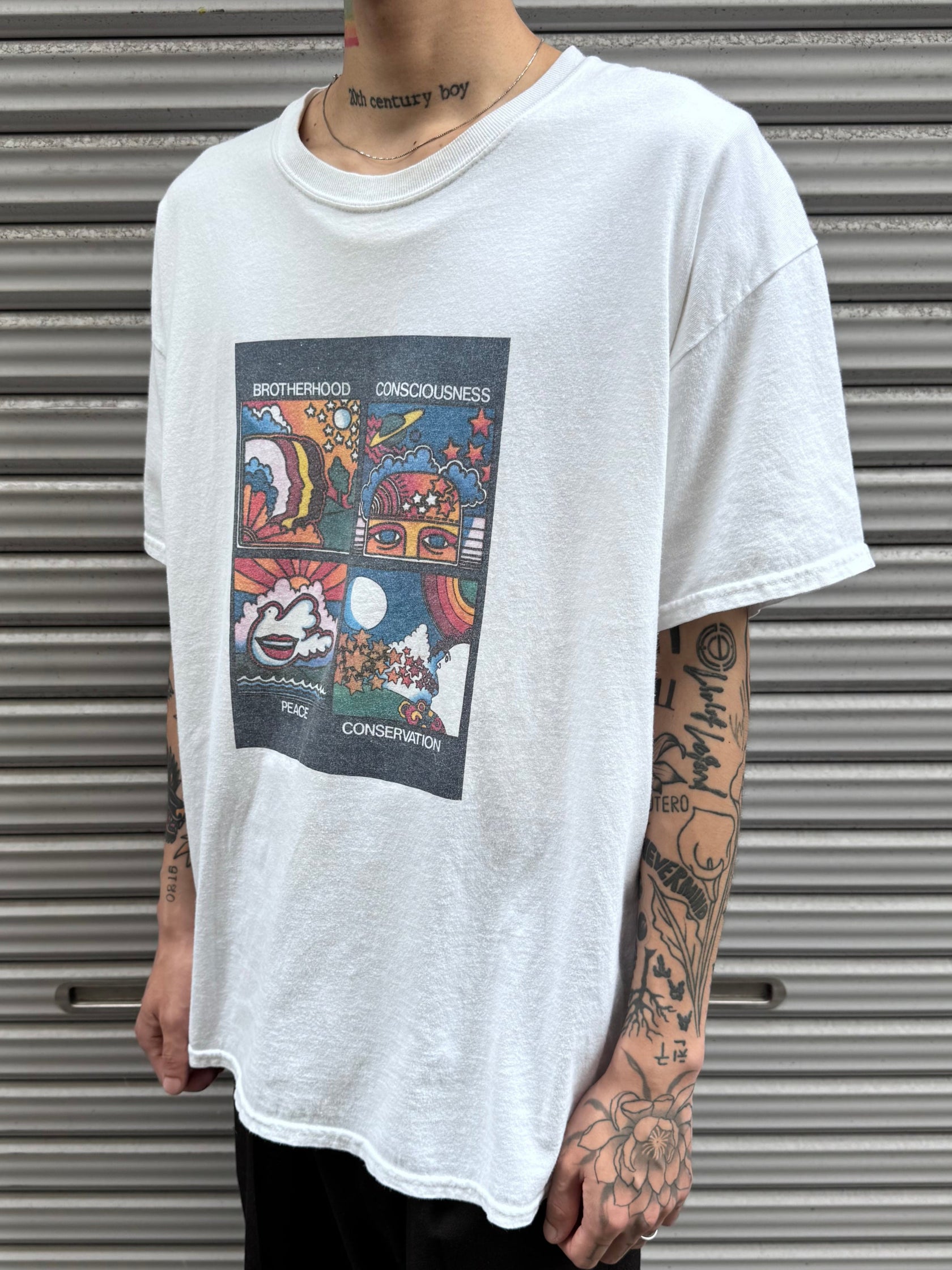 90’s~00’s「rainbow graphic」ホワイトTシャツ