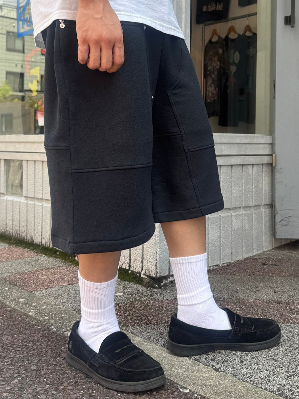 REMAKE SWEATS DOUBLE KNEE SHORTS