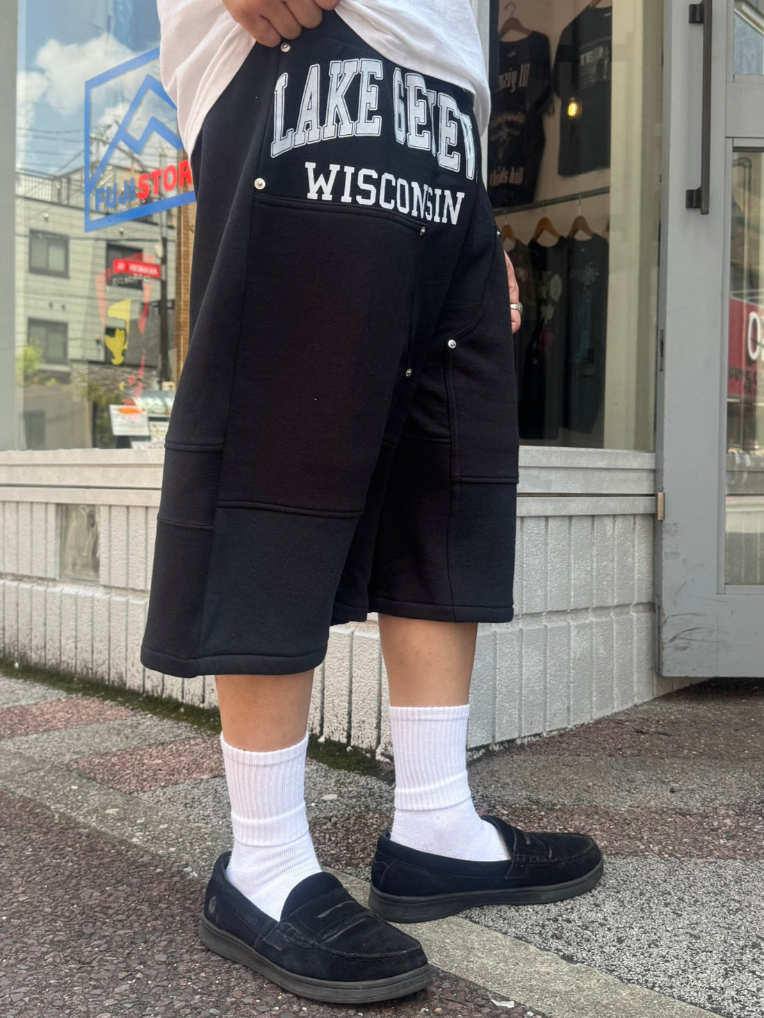 REMAKE SWEATS DOUBLE KNEE SHORTS