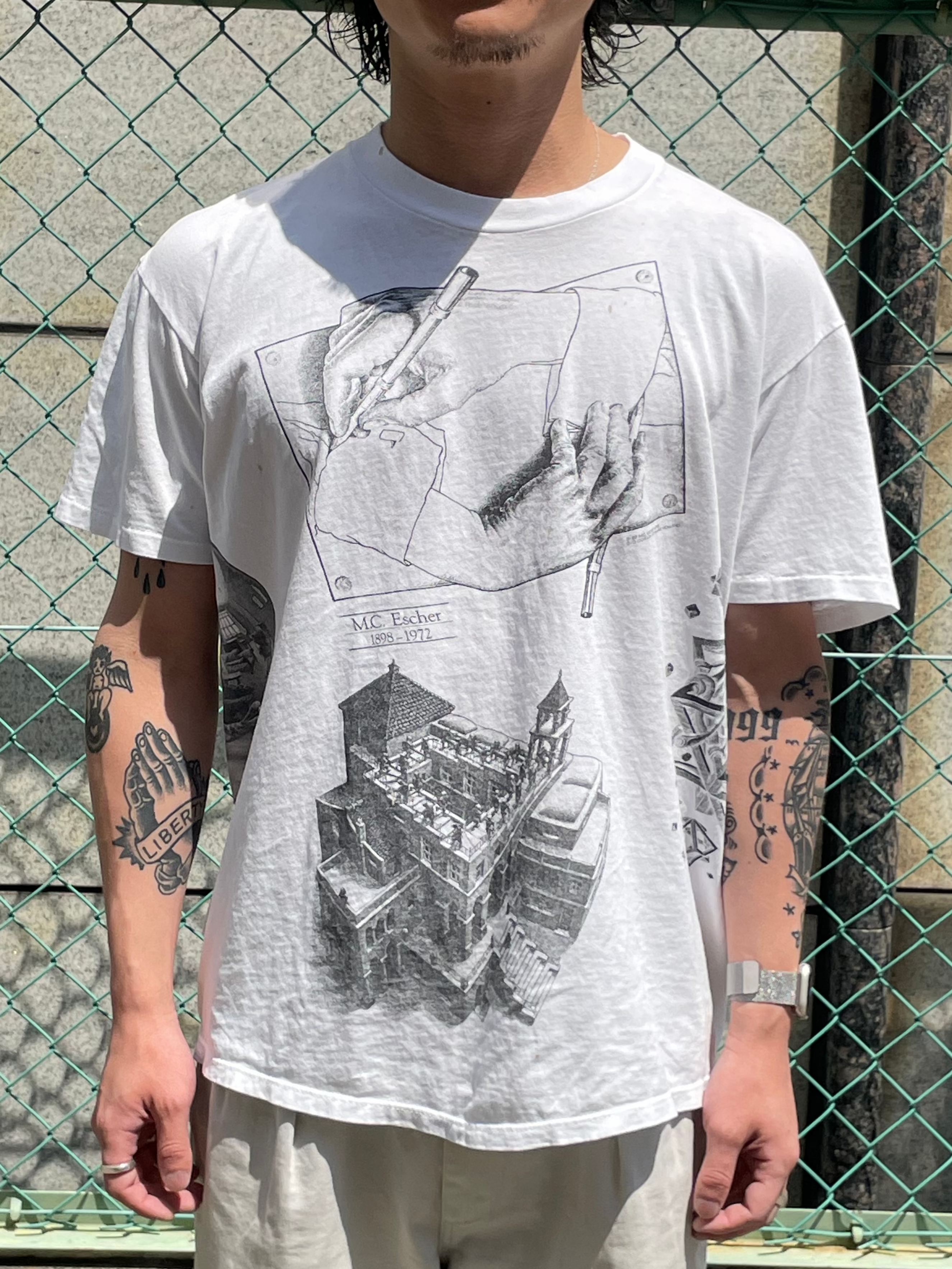 M.C ESCHER エッシャー アート Tシャツ 90s 90's M.C. ESCHER アートTシャツ – FUJI STORE