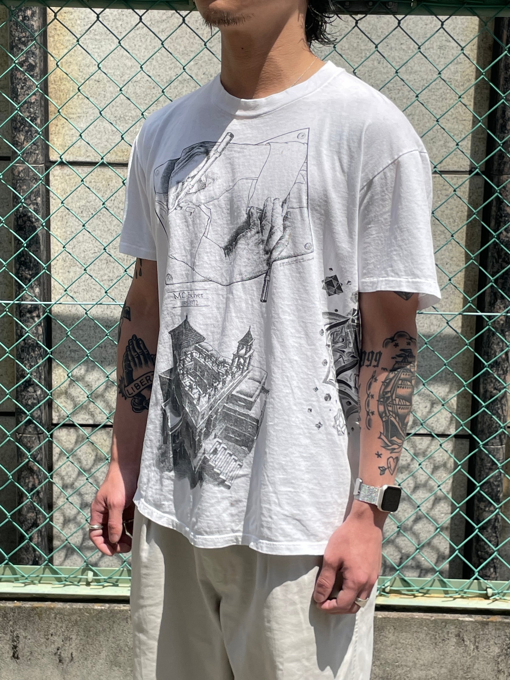 90's M.C. ESCHER アートTシャツ