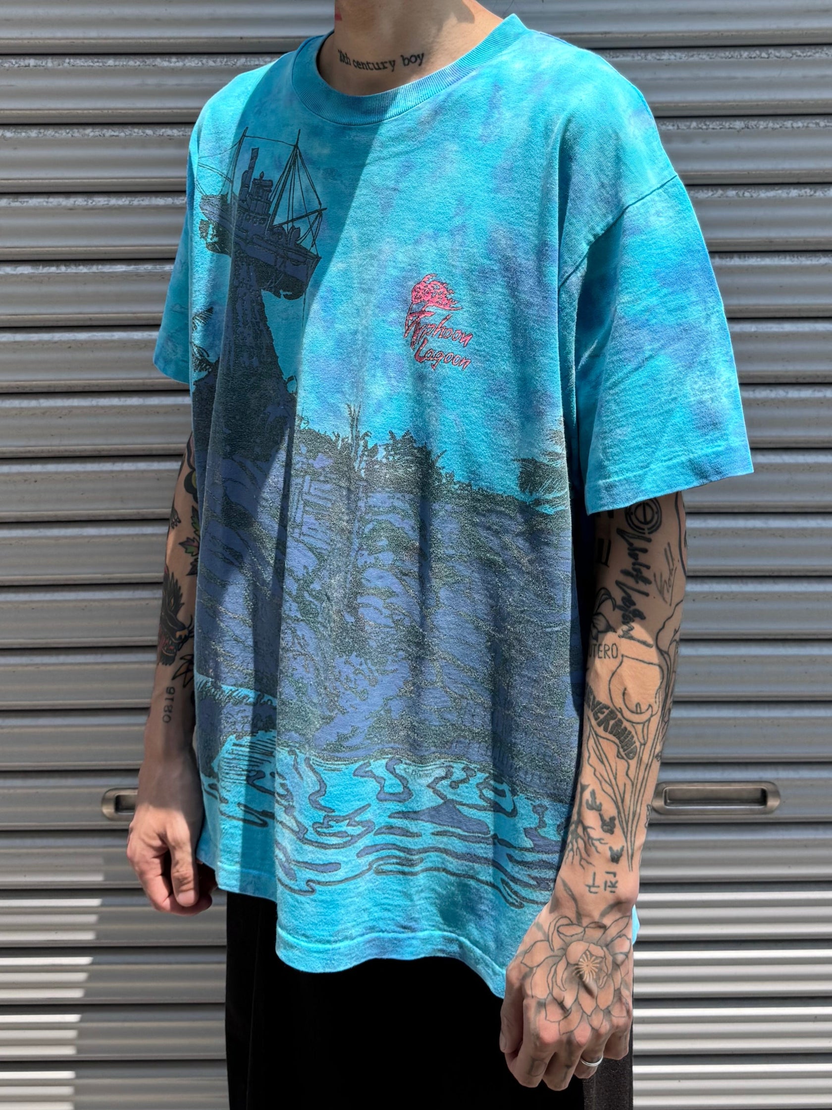 90's DISNEY 「Typhoon Lagoon」 キャラクターTシャツ