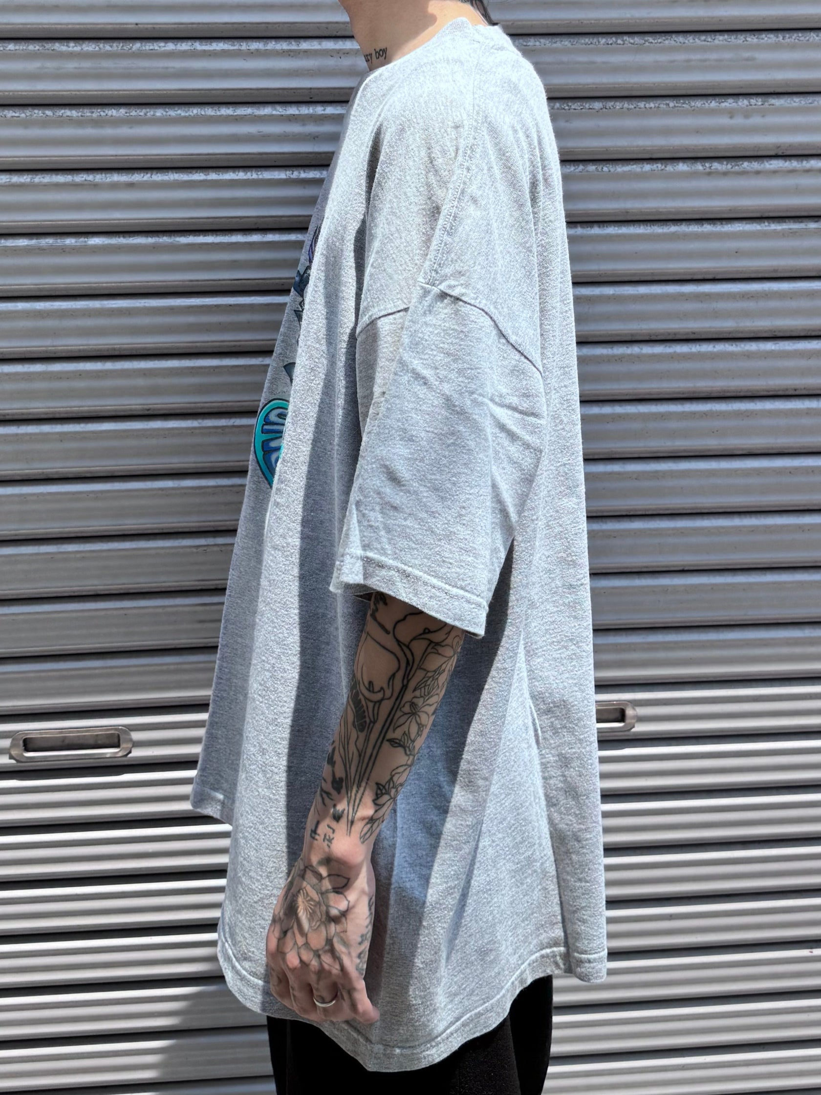 90's~00's JNCO「Edged」USA製 キャラクターTシャツ