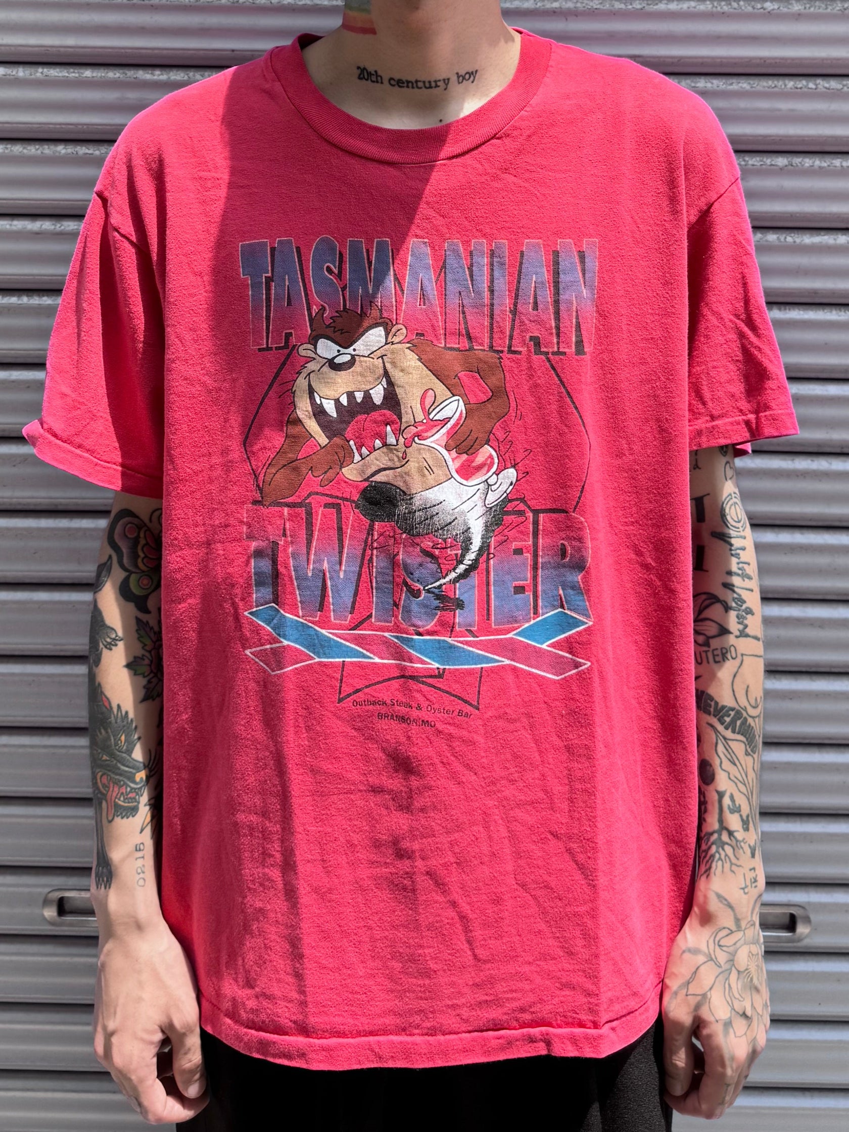 90’s~00’s LOONEY TUNES 「Tasmanian Twister × Outback Steak & Oyster Bar」USA製 キャラクターTシャツ