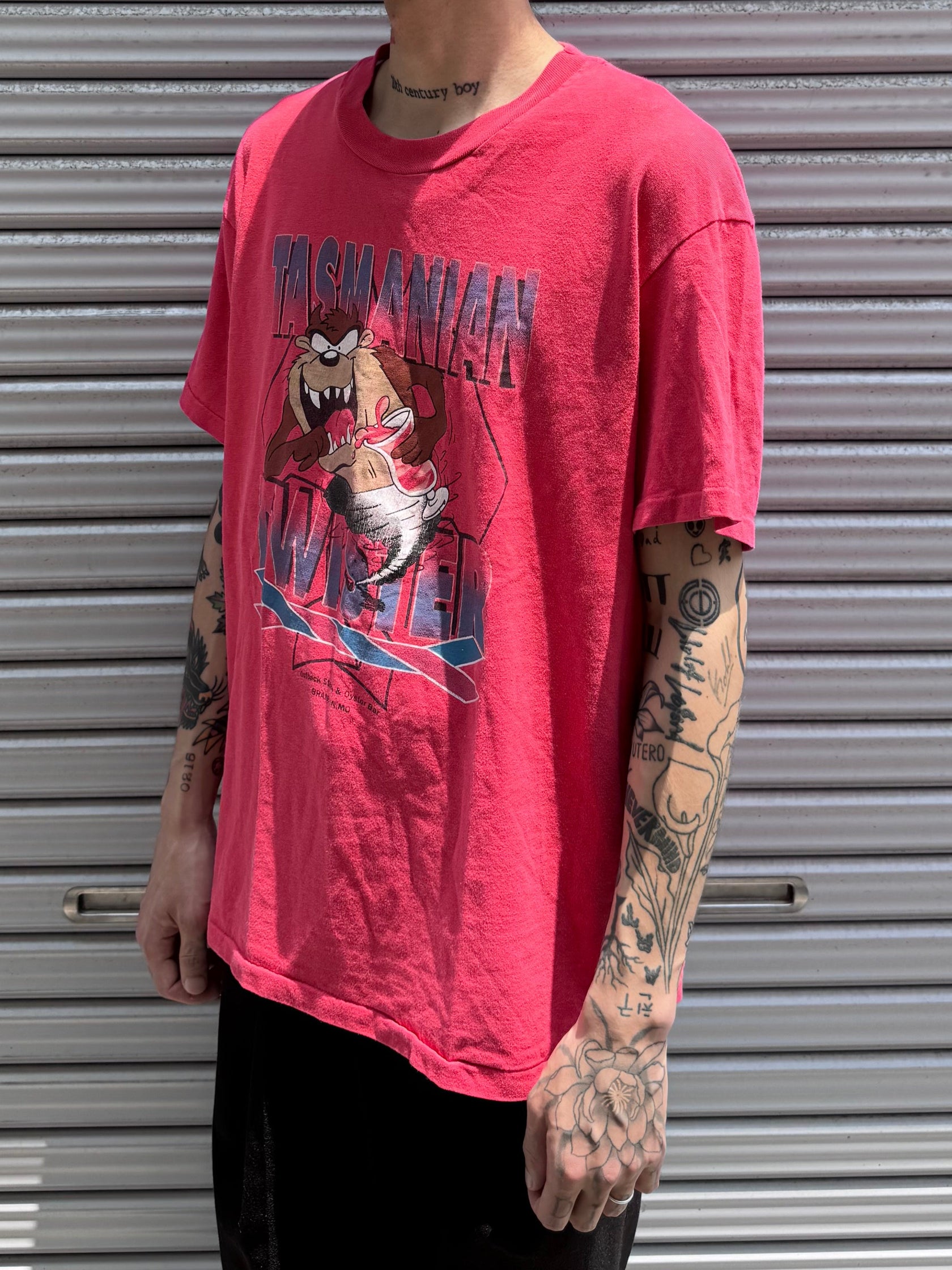 90’s~00’s LOONEY TUNES 「Tasmanian Twister × Outback Steak & Oyster Bar」USA製 キャラクターTシャツ
